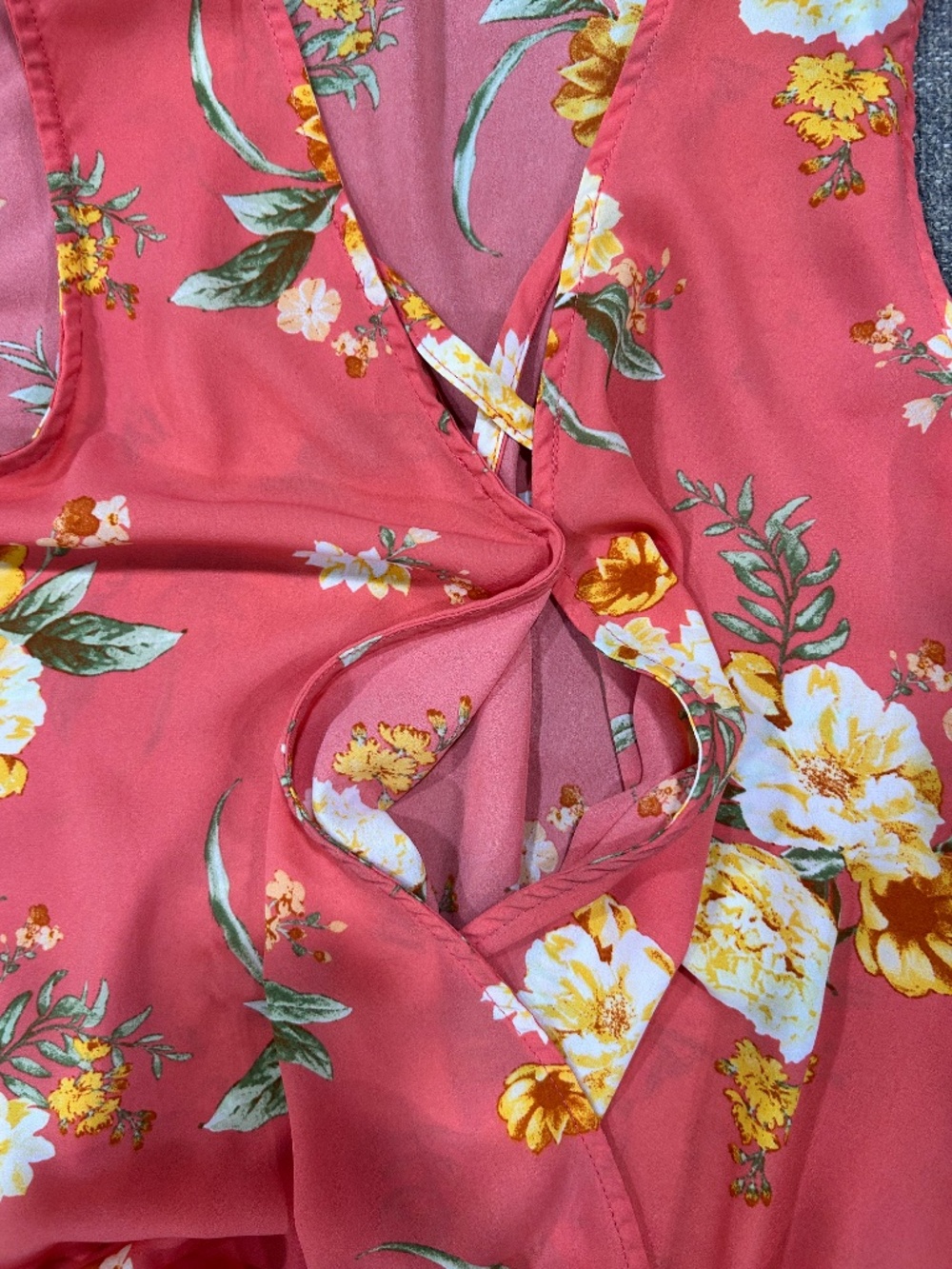 🎃 Sleeveless Floral Top - Picture 6 of 10